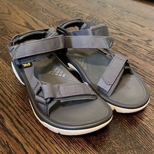 Teva Terra Fi 5 Men’s Sandals Size 10 NWT Grey